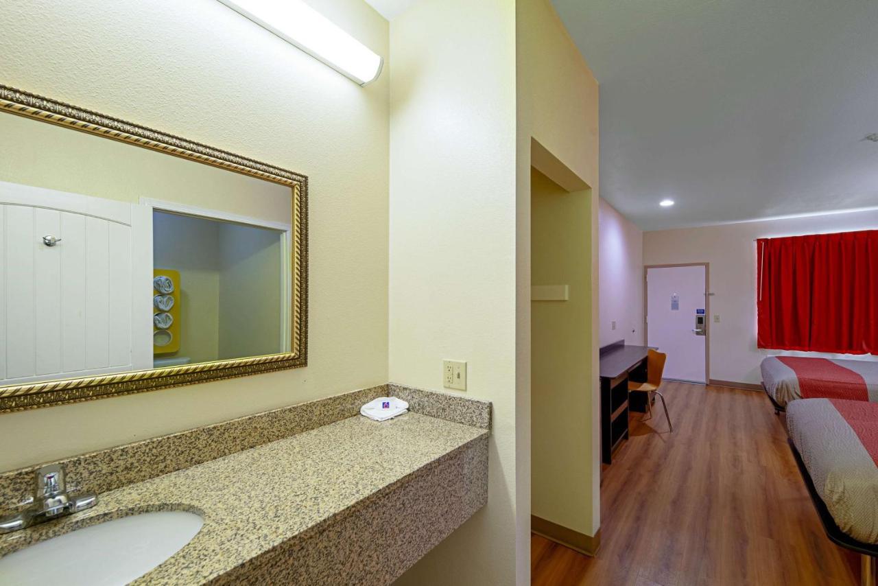 Motel 6-Rhome, Tx Ngoại thất bức ảnh