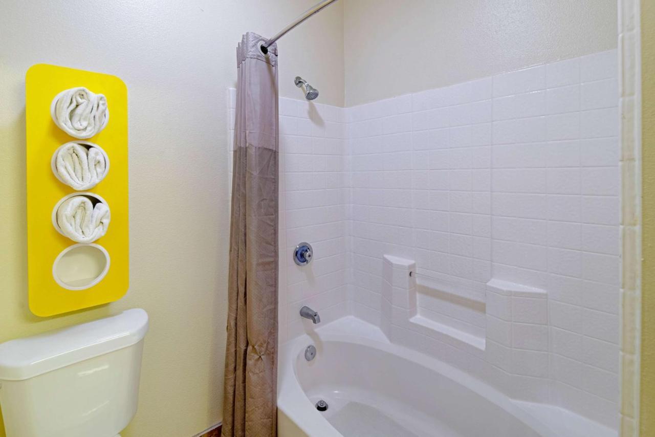 Motel 6-Rhome, Tx Ngoại thất bức ảnh